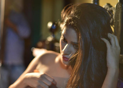 Poonam Pandey Shoots First Movie Scene in Bed